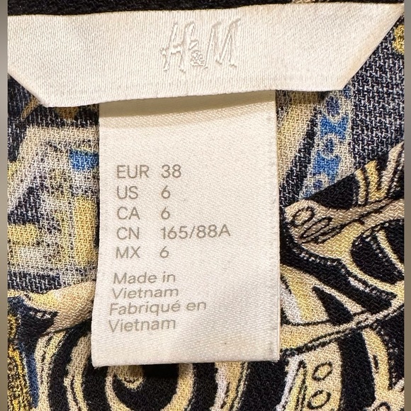 Dress - Picture 4 of 5